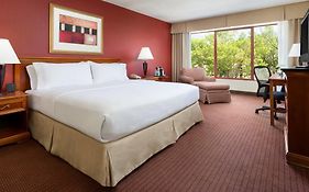 Holiday Inn Boston Brookline (Adults Only)